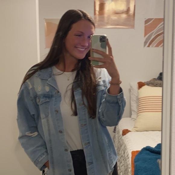 Meet your Posher, Hailey - Picture 1 of 1